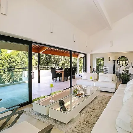 Villa Acorn Villa